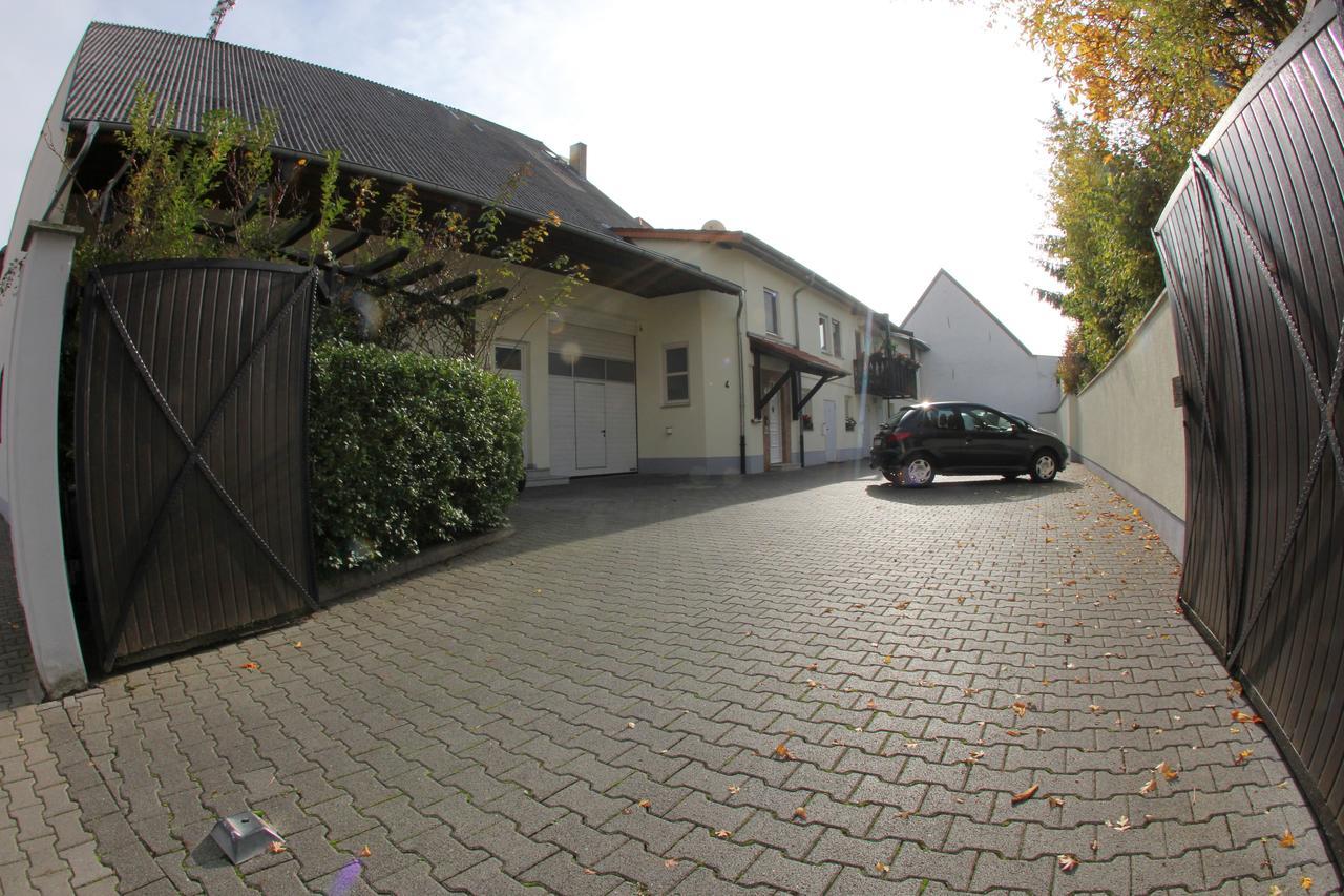 Zum Lowen Hotel Weiterstadt Eksteriør bilde