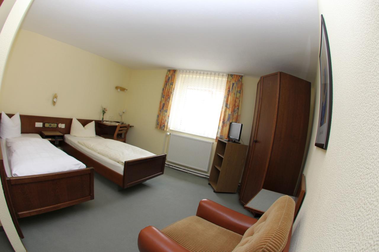 Zum Lowen Hotel Weiterstadt Eksteriør bilde